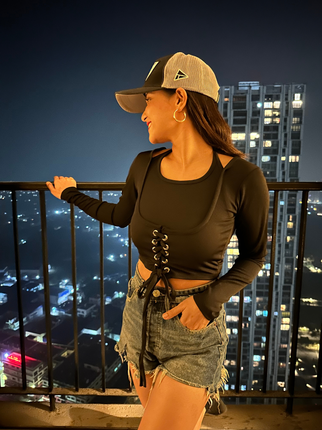 Stretchable Ribbed Eyelet Top