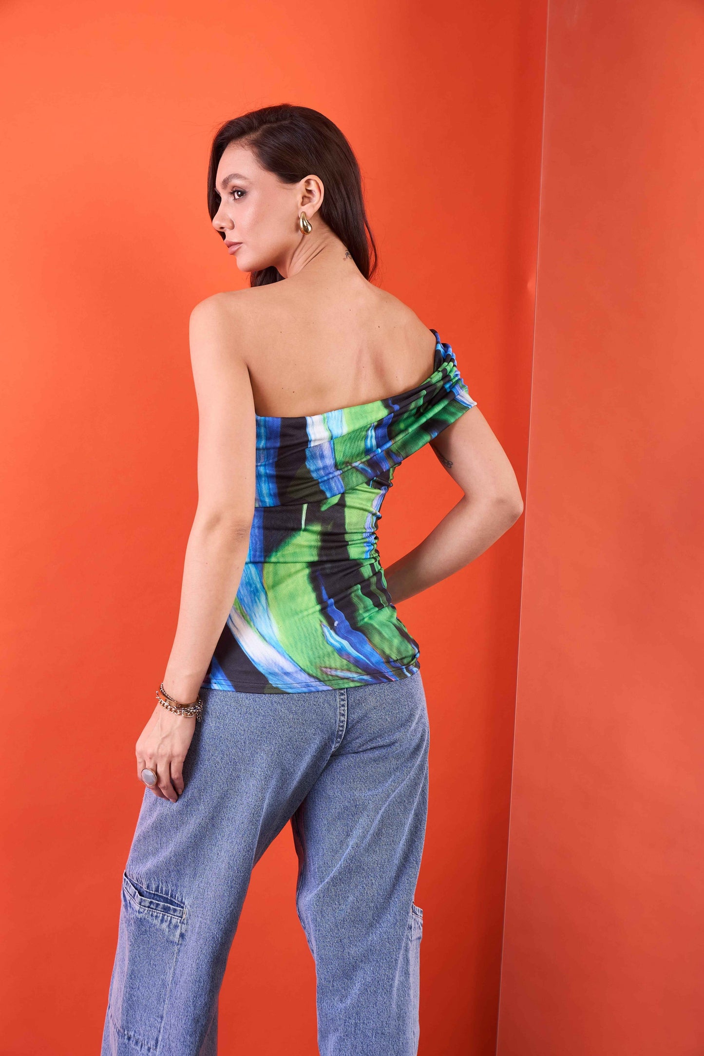 Stretchable One Shoulder Ruched Top