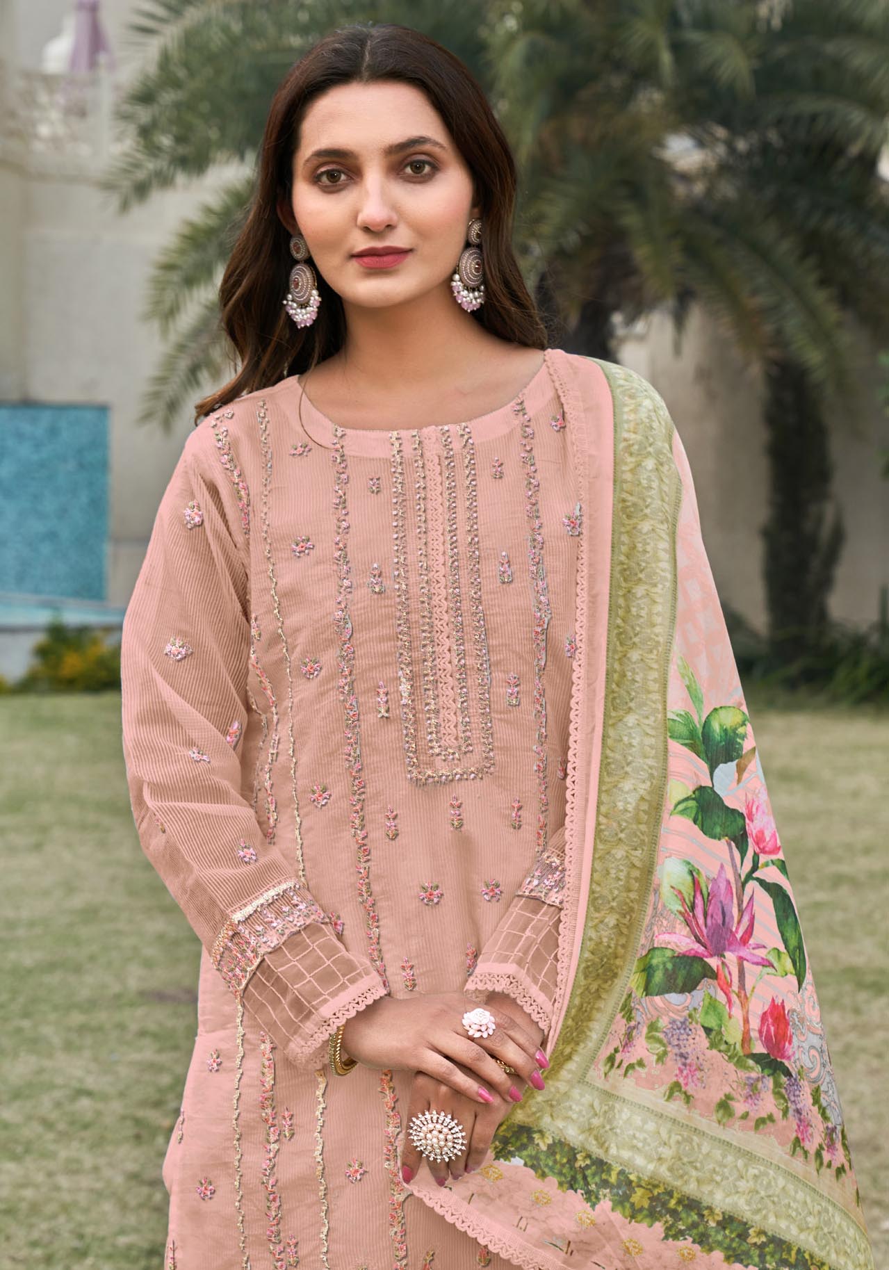 Rose Fog Heavy Embroidered Lining Organza Suit Set with Digital Print Cotton Dupatta