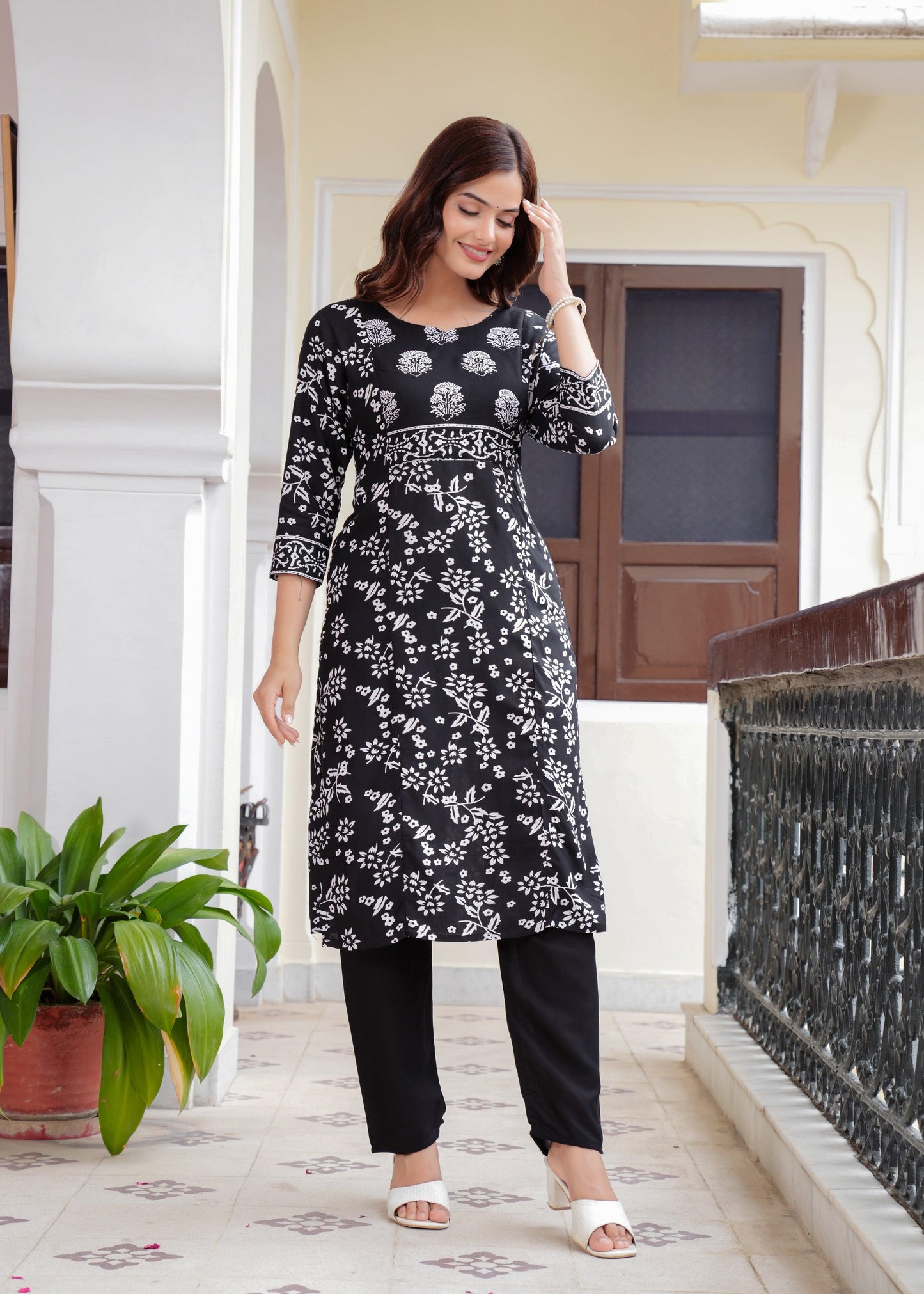 Ethnic Motifs Printed Rayon Kurta and Pant Set