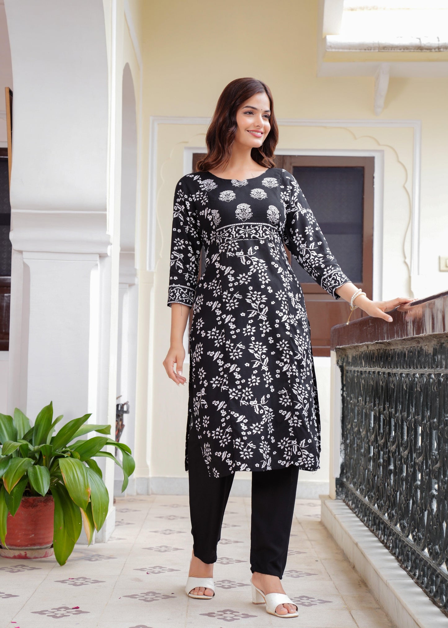 Ethnic Motifs Printed Rayon Kurta and Pant Set