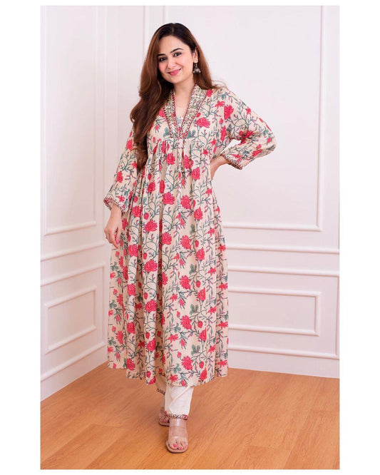 Stylish Floral Printed Kurta and Pant Set