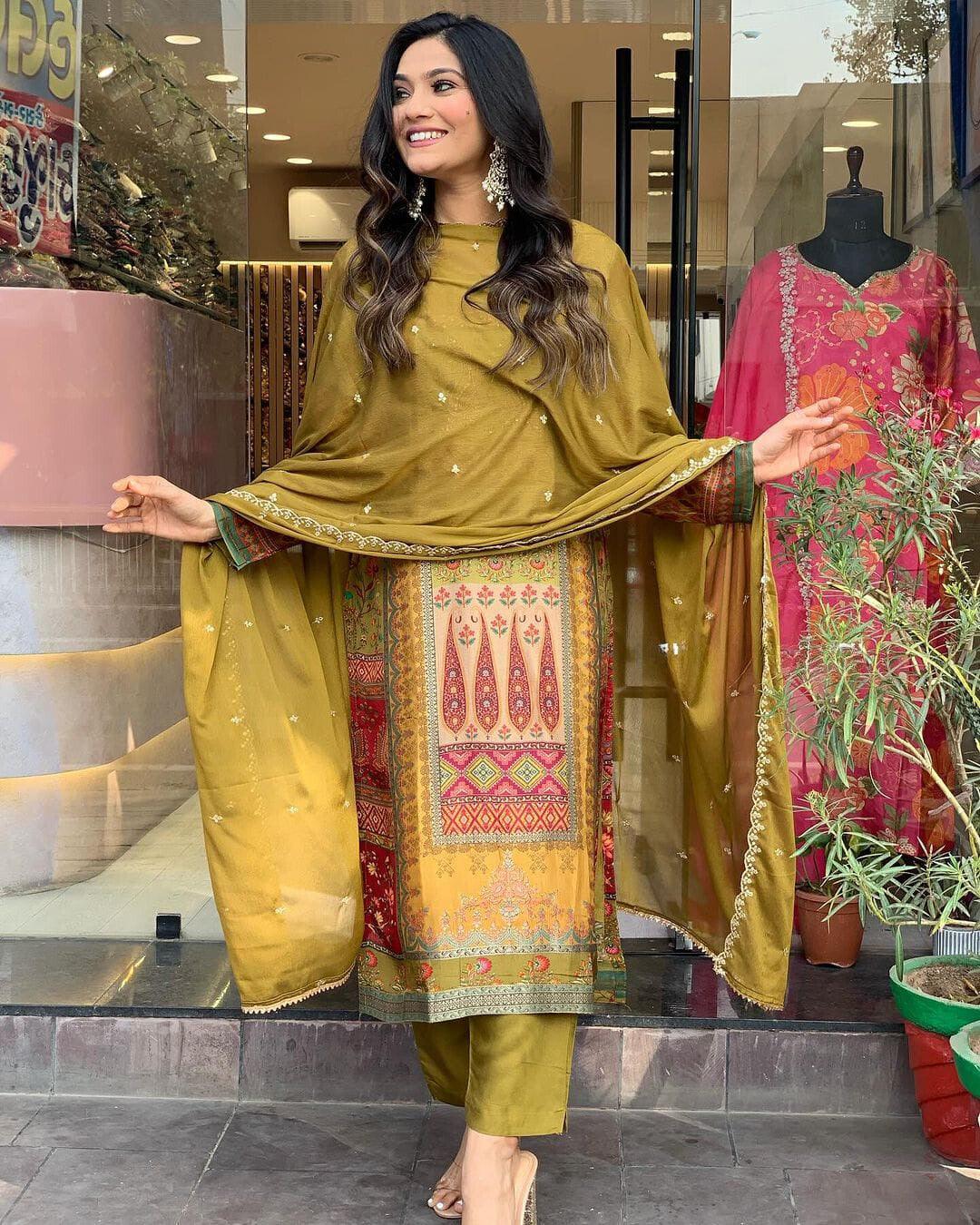 Heavy Embroidered Sillk Suit Set with Dupatta